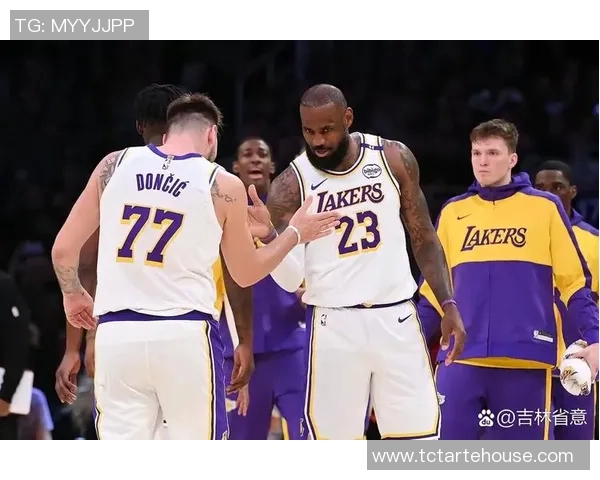 湖人对阵篮网的精彩赛果分析与比赛亮点回顾