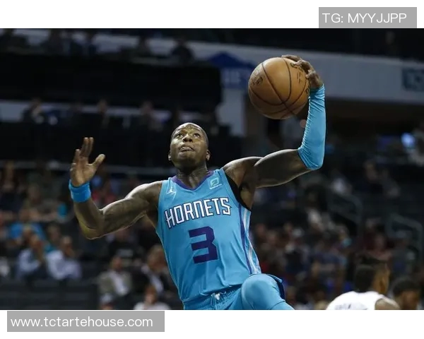 特里罗齐尔在NBA赛场上的成长与突破之路分析